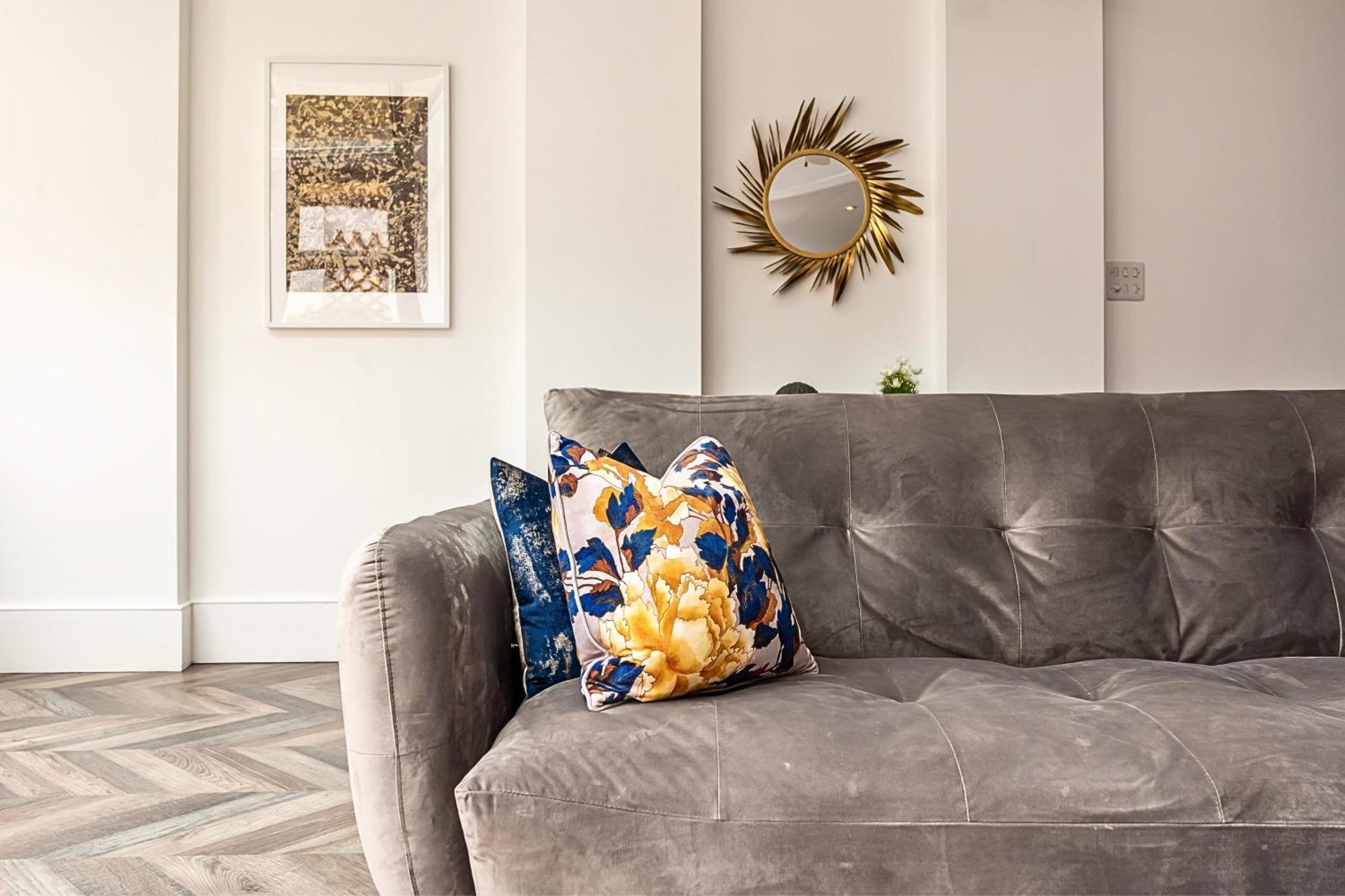 The Secret Kensington Garden Mews-2 Bedroom Full House-2 Train Lines- Spacious-Kings Road- Harrods -Chelsea Stadium-Private Small Patio Лондон Екстериор снимка